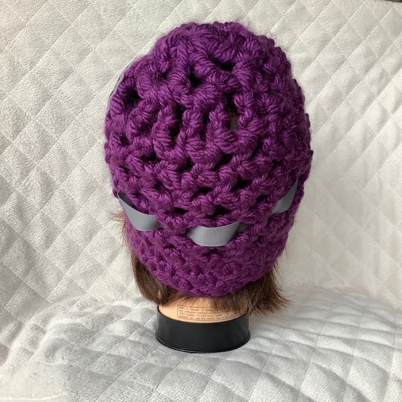 😍 Handcrafted Purple Cloche - Picture 9 of 9